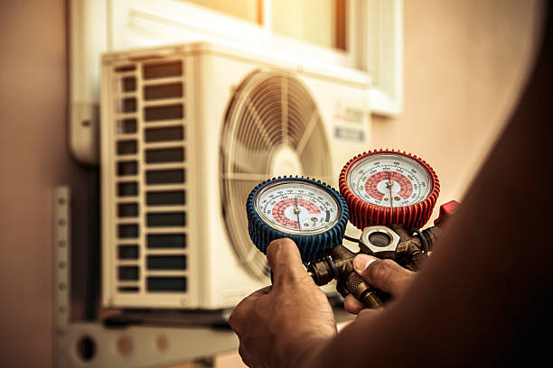 Professional Ac Installation technician working in Fort Hood, TX